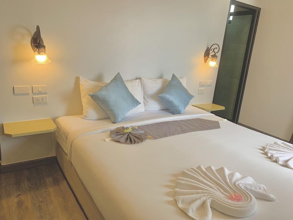 Behind The Scene Hotel Club @ Samui Chaweng  Exterior photo